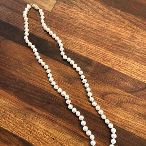 Never Worn! Pearl necklace